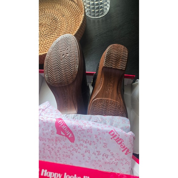 Alegria Selina Go For Baroque Clog Shoes Black Embossed Leather Women's Size 9 - Picture 4 of 4